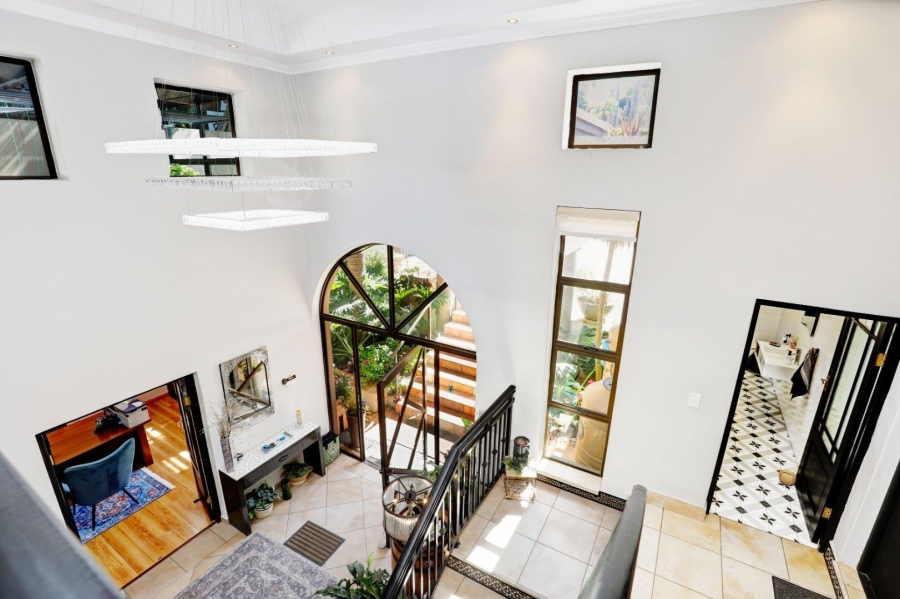 5 Bedroom Property for Sale in Welgemoed Western Cape